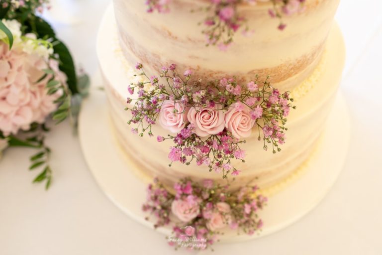 wedding-cakes-powys